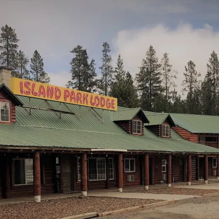 Island Park Lodge