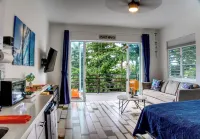 The Beach Pad Puntas - Parvekkeita