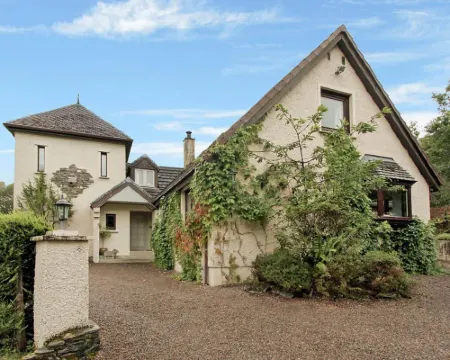 1 Bed Lodge - Sleeps 2 - Parking - Wifi Hotels in Acharacle
