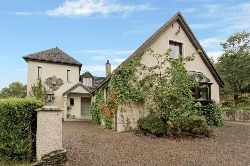 1 Bed Lodge - Sleeps 2 - Parking - Wifi Hotels in Acharacle