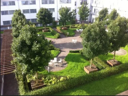 Maldron Hotel & Leisure Centre Limerick Отели рядом с достопримечательностью «Holy Trinity Abbey Church»