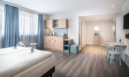 elaya hotel oberhausen, Trademark by Wyndham Отели рядом с достопримечательностью «König Pilsener Arena»