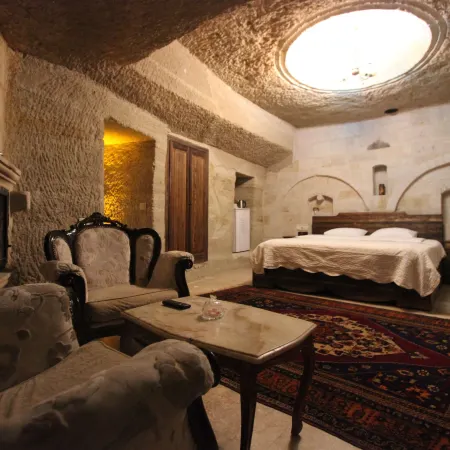 Family Cave Suite Hotel