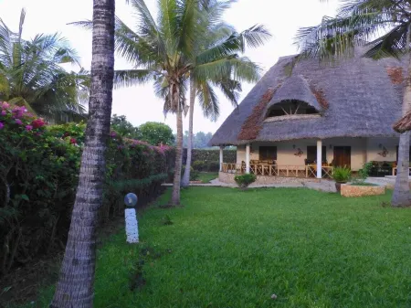 Queen K Cottages Watamu at Chrystal Homes