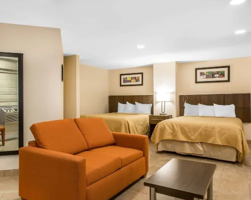 Quality Inn and Suites Newport - Middletown Hotels in Middletown