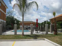 Comfort Suites Oil Center - Swimmingpools