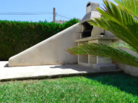 Apartaments Marina Sol I Pins Hotels near Cala s'Almunia