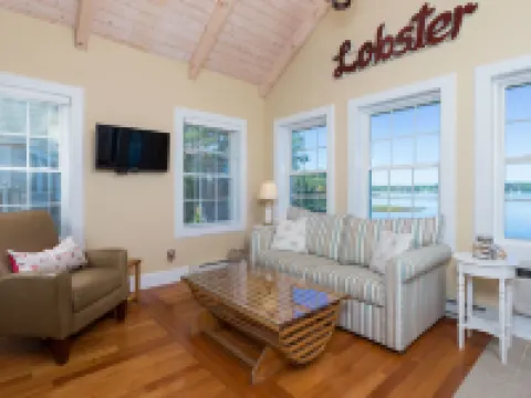 Sheepscot Harbour Village Resort Hotels in Edgecomb