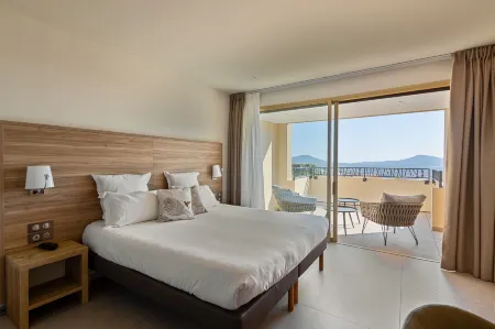 谷耶卡瑟斯區飯店