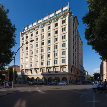 Hotel Catalunya Отели рядом с достопримечательностью «Железнодорожная станция Альгеро»