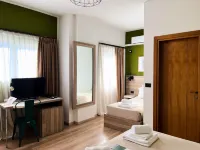 Oda Hotel Tirana - parkir