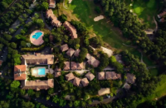 Village Pierre & Vacances Moliets โรงแรมในลองด์