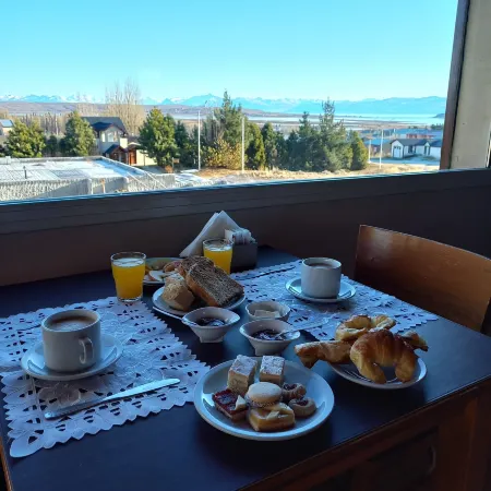 Tierra Tehuelche Hostería y Aparts Отели в г. Эль Калафате