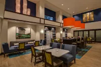 Hampton Inn & Suites Elyria Hotels in Lorain