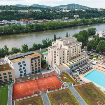 Hôtel Lyon Métropole Отели рядом с достопримечательностью «04. Ла-Круа-Рус»