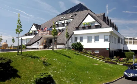 Lázeňský Hotel Pyramida Отели в г. Франтишкови-Лазне