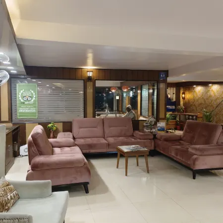 Hotel Ganesha Inn Ganga View