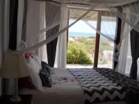Escape Beach House Hotels in Velddrif