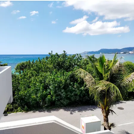 Kariyushi Condominium Resort Sea Side House