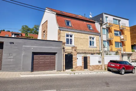 Villa Bea Отели рядом со станцией Главная станция Братиславы