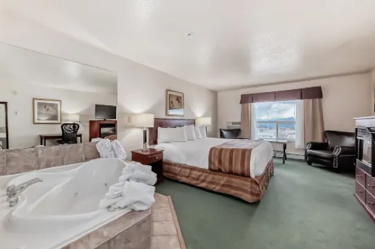 Grande Cache Inn & Suites