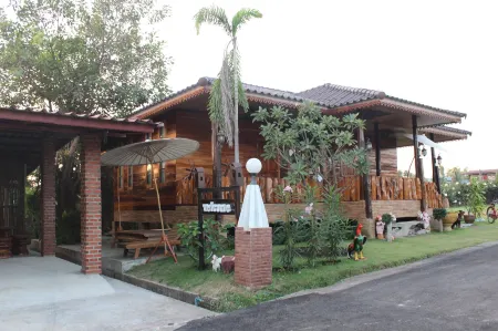 Phupha Inn Resort Отели в г. Wang Thong