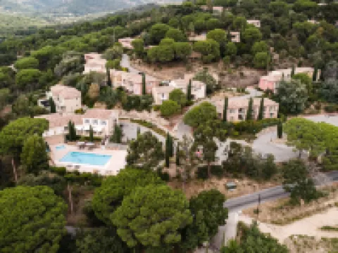Garden & City les Bastides de Grimaud Hotels in Grimaud