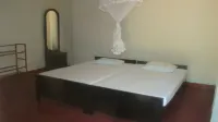 Indrani Inn Tourist Rest - Bed and Breakfasts