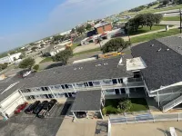 Motel 6 Denton, TX - UNT - parking