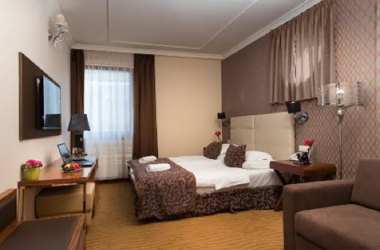 ゴールデン ボール クラブ ホテル & フィットネス