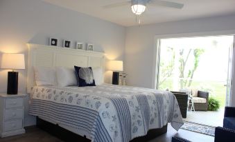 Darien Waterfront Inn