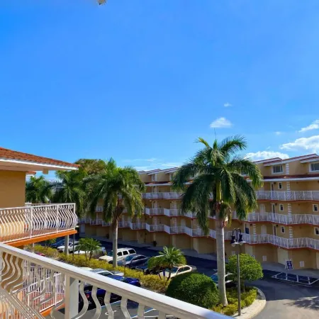 Beso Del Sol Resort