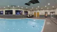 Holiday Inn Express & Suites Colby by IHG - Pools