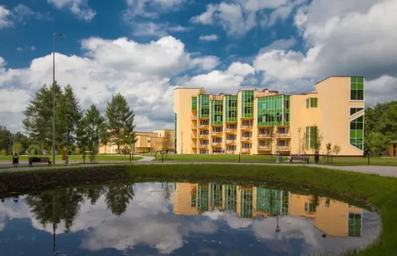 克拉斯納亞帕赫拉度假村