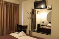 Casi Guemes Hotel