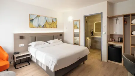 Hotel Tambourin Отели в г. Витри-ле-Франсуа