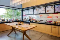 Aloft Green Bay Hotels in Green Bay