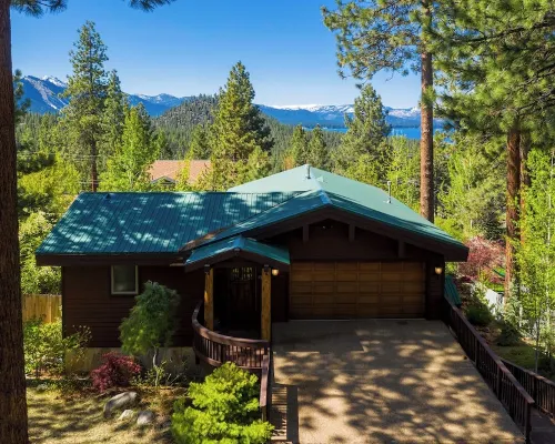 Lake View Stylish Timber House - South Lake Tahoe. Nevada Hotels in Zephyr Cove–Round Hill Village