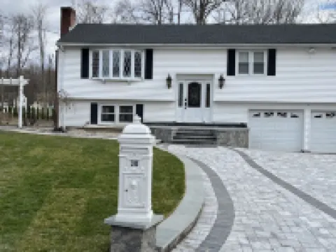 A “Wow” Experience everywhere there is something to stimulate your mind Interest Hotels in Windsor