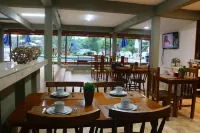 Pousada Solarium-Unidade 2 - Hotel Boutique - breakfast