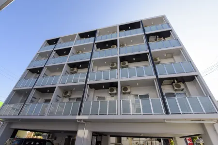 Mr.KINJO in MINAMIUEBARU Отели рядом с достопримечательностью «Nakagusuku Park»