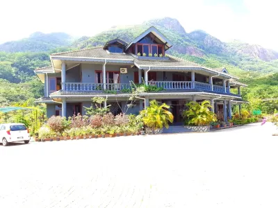 Blue Hill Hotels near Immaculate Conception