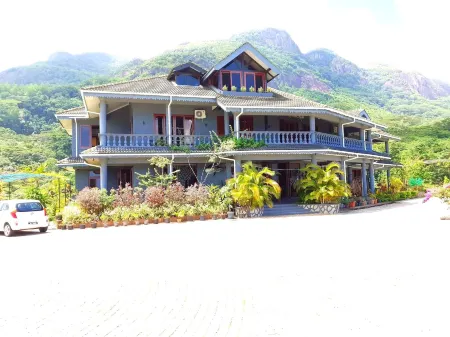 Blue Hill Отели рядом с достопримечательностью «Dans Gallas Viewpoint»