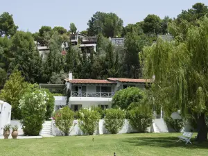 Skiathos Holidays Suites & Villas