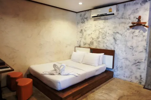 บ้านชมพู่อัมพวา - 2 ดาว