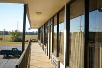 Sunset Inn Clarksville Hotels in Clarksville