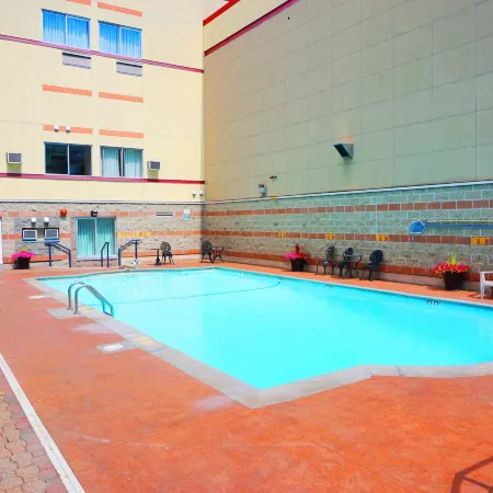 Red Lion Inn and Suites Victoria