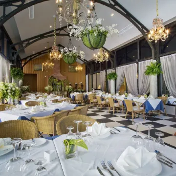Rancho Charnvee Resort & Country Club Khaoyai Отели рядом с достопримечательностью «Ресторан Midwinter Green»