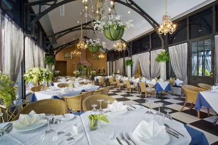 Rancho Charnvee Resort & Country Club Khaoyai Отели рядом с достопримечательностью «Wat Kaeng Klang Dong»