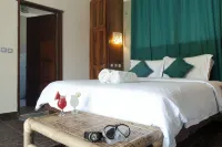 Lutwala Bungalows and Private Villa